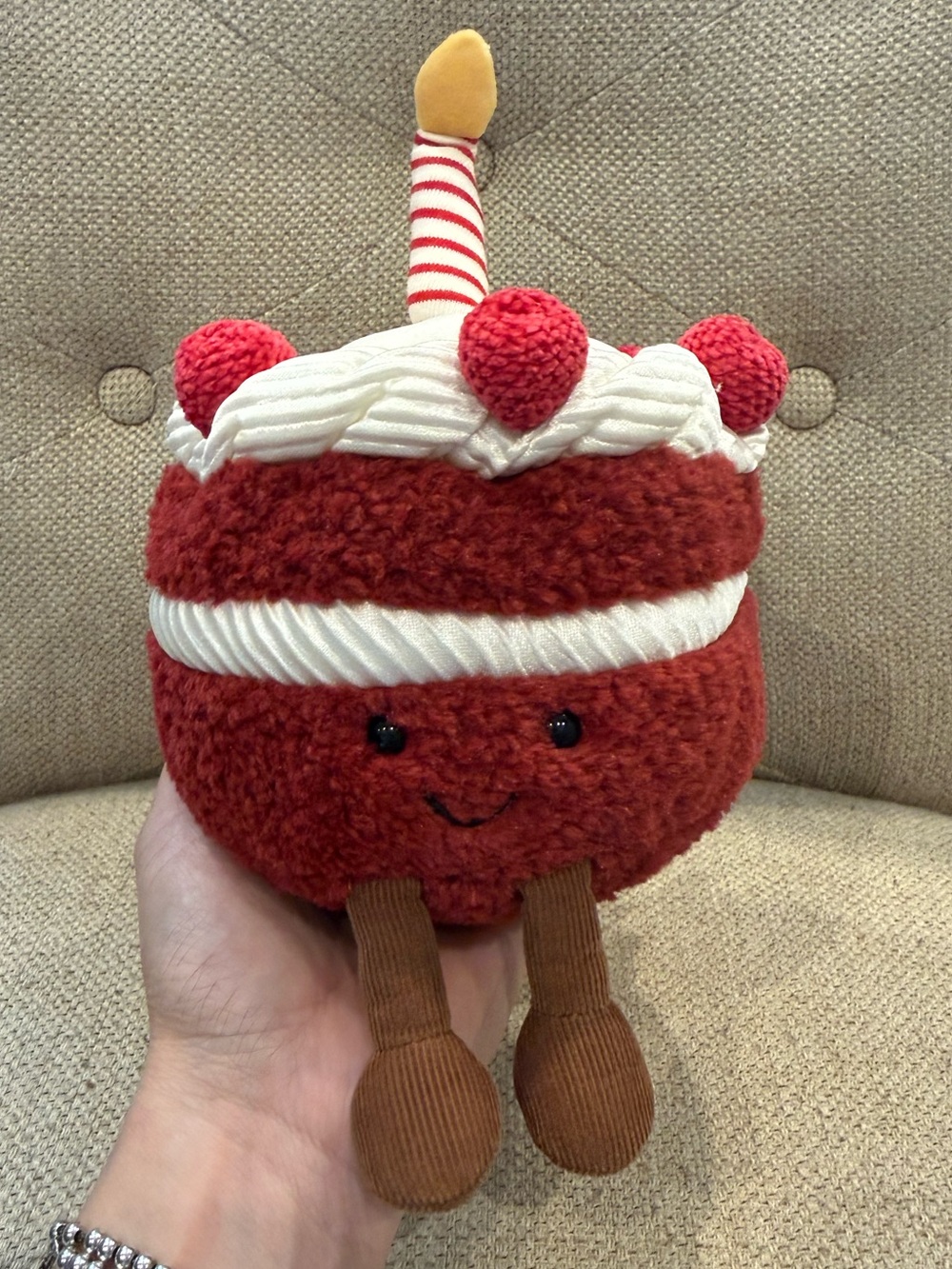 Jellycat Amuseables Cheri Cake